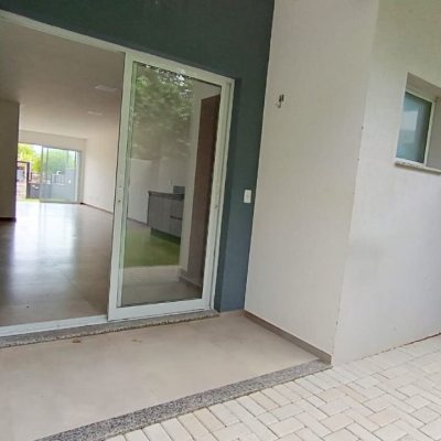 Casa Residencial com 123m², 3 quartos, 1 suíte, 1 garagem, no bairro Campeche em Florianópolis
