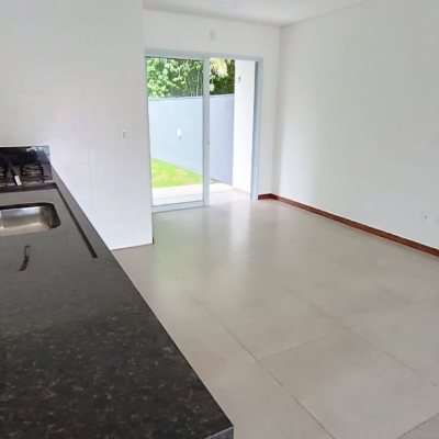 Casa Residencial com 123m², 3 quartos, 1 suíte, 1 garagem, no bairro Campeche em Florianópolis