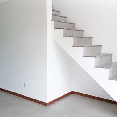 Casa Residencial com 123m², 3 quartos, 1 suíte, 1 garagem, no bairro Campeche em Florianópolis