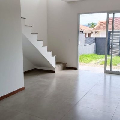 Casa Residencial com 123m², 3 quartos, 1 suíte, 1 garagem, no bairro Campeche em Florianópolis