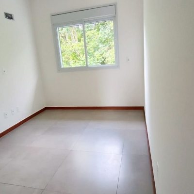 Casa Residencial com 123m², 3 quartos, 1 suíte, 1 garagem, no bairro Campeche em Florianópolis