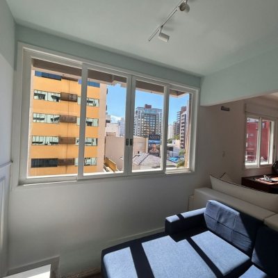 Apartamentos com 72m², 2 quartos, 1 suíte, 1 garagem, no bairro Centro em Florianópolis