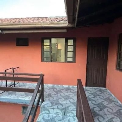 Pousada com 330m², 8 quartos, 8 garagens, no bairro Campeche em Florianópolis