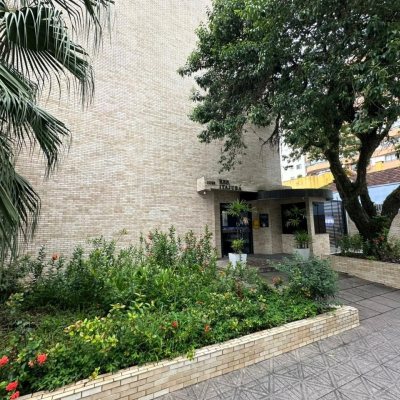 Apartamentos com 64m², 3 quartos, 1 garagem, no bairro Centro em Florianópolis