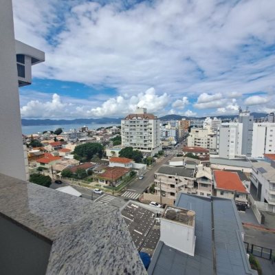 Apartamentos com 100m², 3 quartos (sendo 1 suíte), 1 garagem, no bairro Balneário em Florianópolis