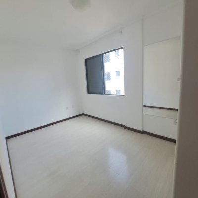 Apartamentos com 100m², 3 quartos (sendo 1 suíte), 1 garagem, no bairro Balneário em Florianópolis