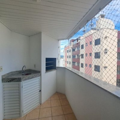 Apartamentos com 100m², 3 quartos (sendo 1 suíte), 1 garagem, no bairro Balneário em Florianópolis