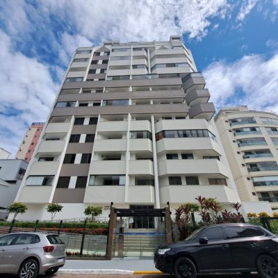 Apartamentos com 100m², 3 quartos (sendo 1 suíte), 1 garagem, no bairro Balneário em Florianópolis