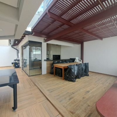 Apartamentos com 100m², 3 quartos (sendo 1 suíte), 1 garagem, no bairro Balneário em Florianópolis