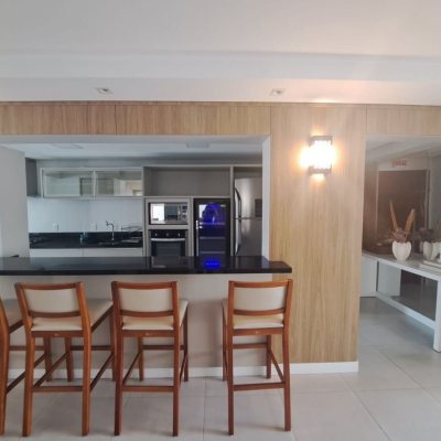 Apartamentos com 100m², 3 quartos (sendo 1 suíte), 1 garagem, no bairro Balneário em Florianópolis