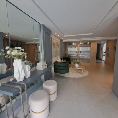 Apartamentos com 100m², 3 quartos (sendo 1 suíte), 1 garagem, no bairro Balneário em Florianópolis
