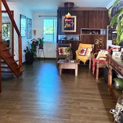 Casa Residencial com 281m², 3 quartos (sendo 3 suítes), 3 garagens, no bairro Campeche em Florianópolis