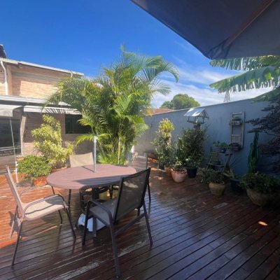 Casa Residencial com 281m², 3 quartos (sendo 3 suítes), 3 garagens, no bairro Campeche em Florianópolis