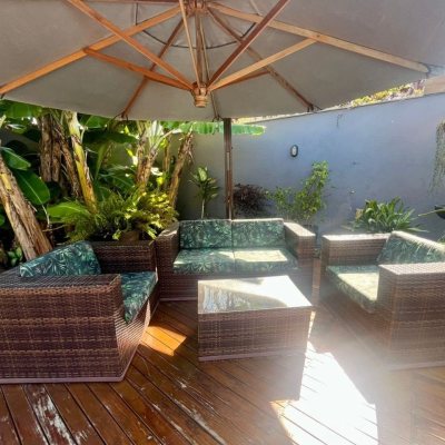 Casa Residencial com 281m², 3 quartos (sendo 3 suítes), 3 garagens, no bairro Campeche em Florianópolis
