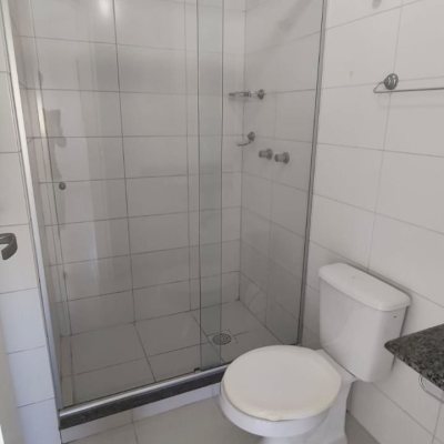 Apartamentos com 45m², 1 quarto, 1 garagem, no bairro Córrego Grande em Florianópolis