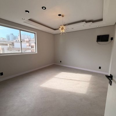 Apartamentos com 91m², 2 quartos, 1 suíte, 1 garagem, no bairro Kobrasol em São José