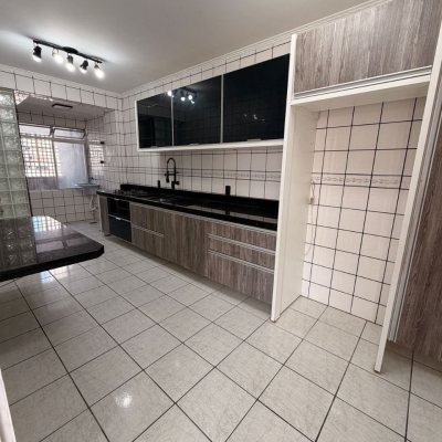 Apartamentos com 91m², 2 quartos, 1 suíte, 1 garagem, no bairro Kobrasol em São José