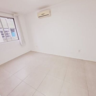 Apartamentos com 50m², 2 quartos, 1 garagem, no bairro Roçado em São José