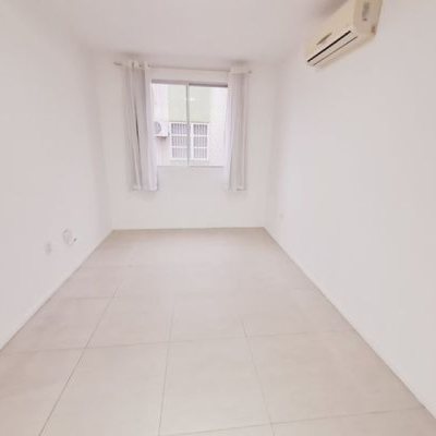 Apartamentos com 50m², 2 quartos, 1 garagem, no bairro Roçado em São José