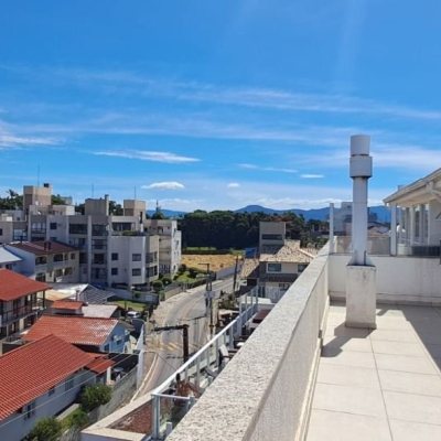 Cobertura com 162m², 3 quartos, 1 suíte, 2 garagens, no bairro Canasvieiras em Florianópolis