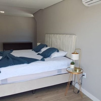 Cobertura com 162m², 3 quartos, 1 suíte, 2 garagens, no bairro Canasvieiras em Florianópolis