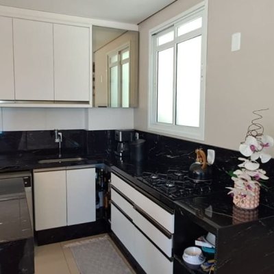 Cobertura com 162m², 3 quartos, 1 suíte, 2 garagens, no bairro Canasvieiras em Florianópolis