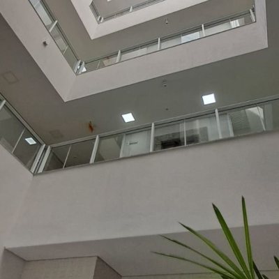 Cobertura com 162m², 3 quartos, 1 suíte, 2 garagens, no bairro Canasvieiras em Florianópolis