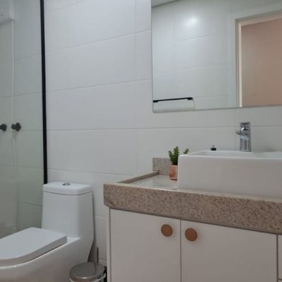 Cobertura com 162m², 3 quartos, 1 suíte, 2 garagens, no bairro Canasvieiras em Florianópolis