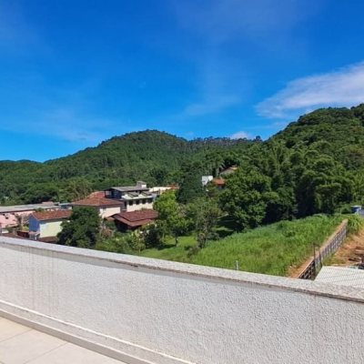 Cobertura com 162m², 3 quartos, 1 suíte, 2 garagens, no bairro Canasvieiras em Florianópolis