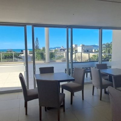 Cobertura com 162m², 3 quartos, 1 suíte, 2 garagens, no bairro Canasvieiras em Florianópolis