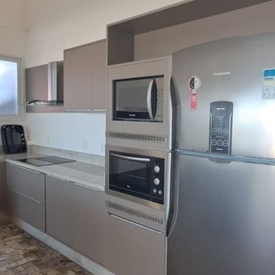 Cobertura com 162m², 3 quartos, 1 suíte, 2 garagens, no bairro Canasvieiras em Florianópolis