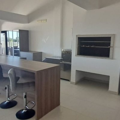Cobertura com 162m², 3 quartos, 1 suíte, 2 garagens, no bairro Canasvieiras em Florianópolis