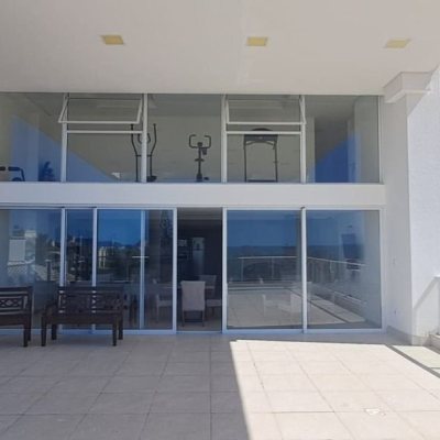 Cobertura com 162m², 3 quartos, 1 suíte, 2 garagens, no bairro Canasvieiras em Florianópolis