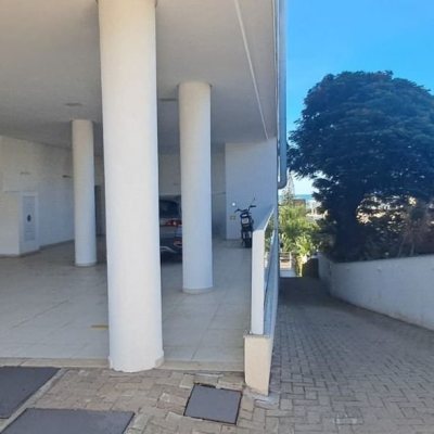Cobertura com 162m², 3 quartos, 1 suíte, 2 garagens, no bairro Canasvieiras em Florianópolis