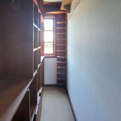 Casa Residencial com 210m², 4 quartos (sendo 2 suítes), 3 garagens, no bairro Morro das Pedras em Florianópolis