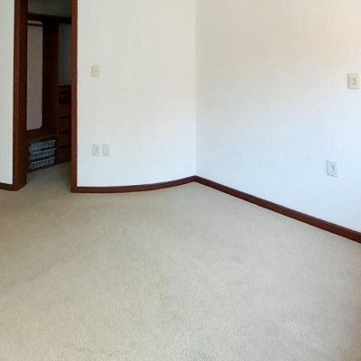 Casa Residencial com 210m², 4 quartos (sendo 2 suítes), 3 garagens, no bairro Morro das Pedras em Florianópolis