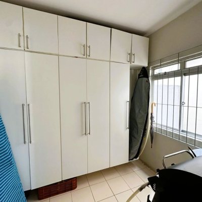 Apartamentos com 147m², 3 quartos (sendo 1 suíte), no bairro Coqueiros em Florianópolis