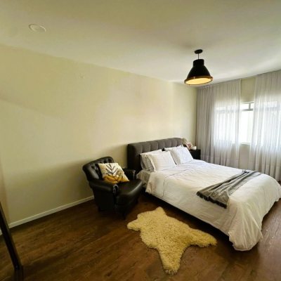 Apartamentos com 147m², 3 quartos (sendo 1 suíte), no bairro Coqueiros em Florianópolis