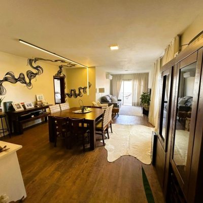 Apartamentos com 147m², 3 quartos (sendo 1 suíte), no bairro Coqueiros em Florianópolis