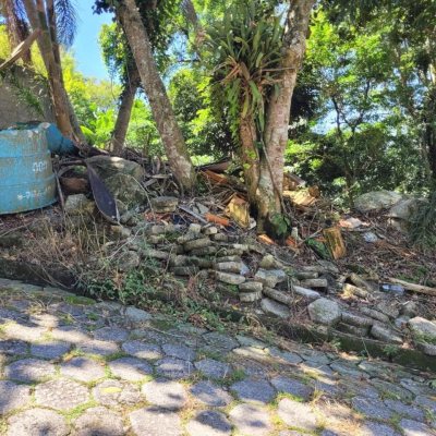 Terrenos Residenciais com 360m², no bairro Ponta De Baixo em São José