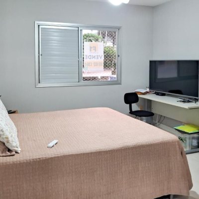 Apartamentos com 119m², 3 quartos, 1 suíte, 1 garagem, no bairro Trindade em Florianópolis