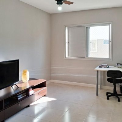 Apartamentos com 119m², 3 quartos, 1 suíte, 1 garagem, no bairro Trindade em Florianópolis