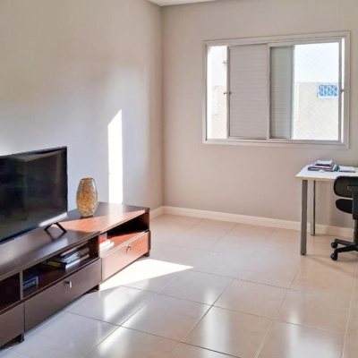 Apartamentos com 119m², 3 quartos, 1 suíte, 1 garagem, no bairro Trindade em Florianópolis