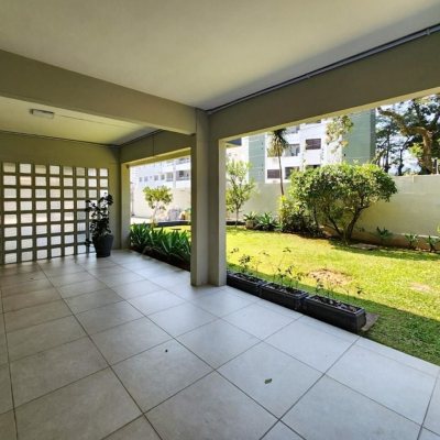 Apartamentos com 119m², 3 quartos, 1 suíte, 1 garagem, no bairro Trindade em Florianópolis