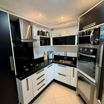 Apartamentos com 67m², 2 quartos (sendo 1 suíte), 1 garagem, no bairro Abraão em Florianópolis