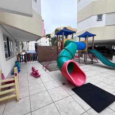 Apartamentos com 67m², 2 quartos (sendo 1 suíte), 1 garagem, no bairro Abraão em Florianópolis