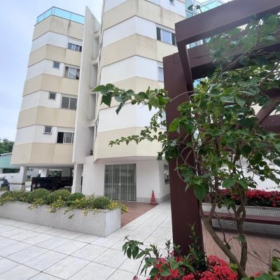 Apartamentos com 67m², 2 quartos (sendo 1 suíte), 1 garagem, no bairro Abraão em Florianópolis