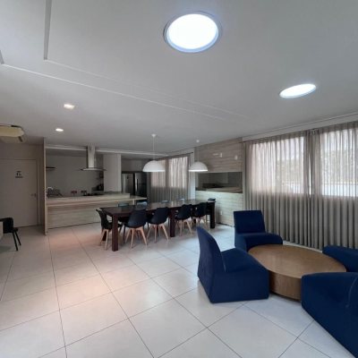 Apartamentos com 67m², 2 quartos (sendo 1 suíte), 1 garagem, no bairro Abraão em Florianópolis