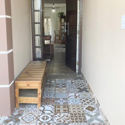 Casa Residencial com 239m², 5 quartos (sendo 1 suíte), 2 garagens, no bairro Carianos em Florianópolis
