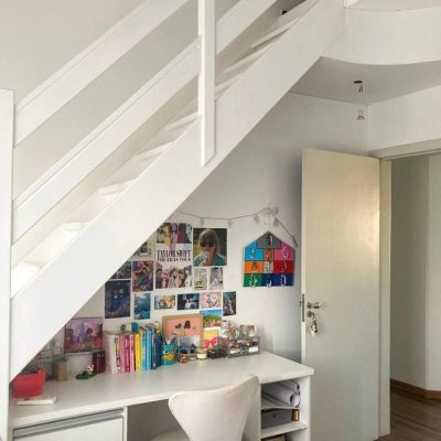 Casa Residencial com 239m², 5 quartos (sendo 1 suíte), 2 garagens, no bairro Carianos em Florianópolis
